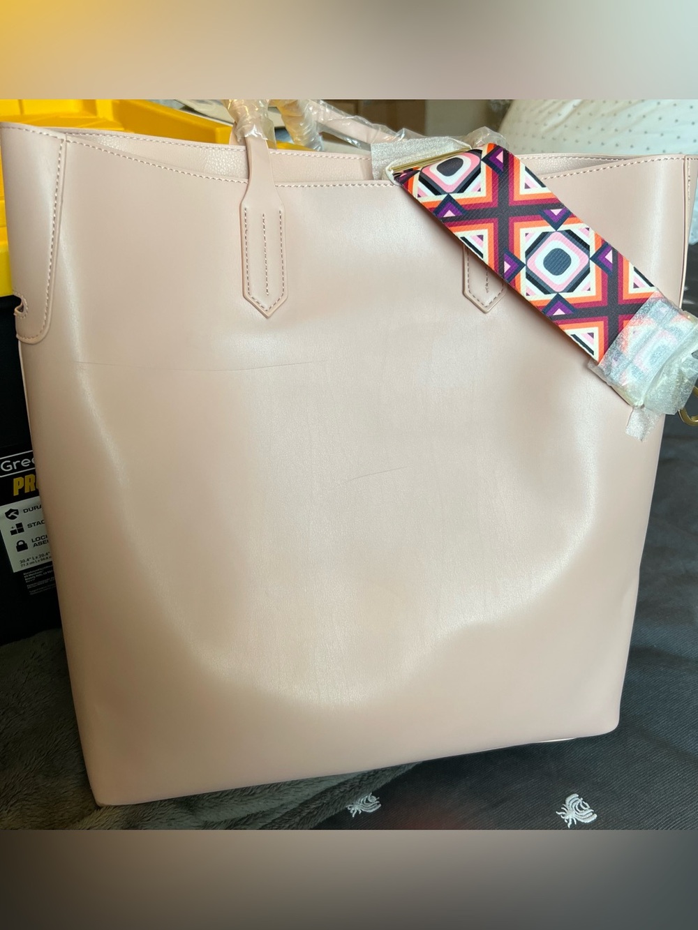 CWH Women's Pale Pink Vegan Leather Tote Bag with Decorative Strap 4 Pc